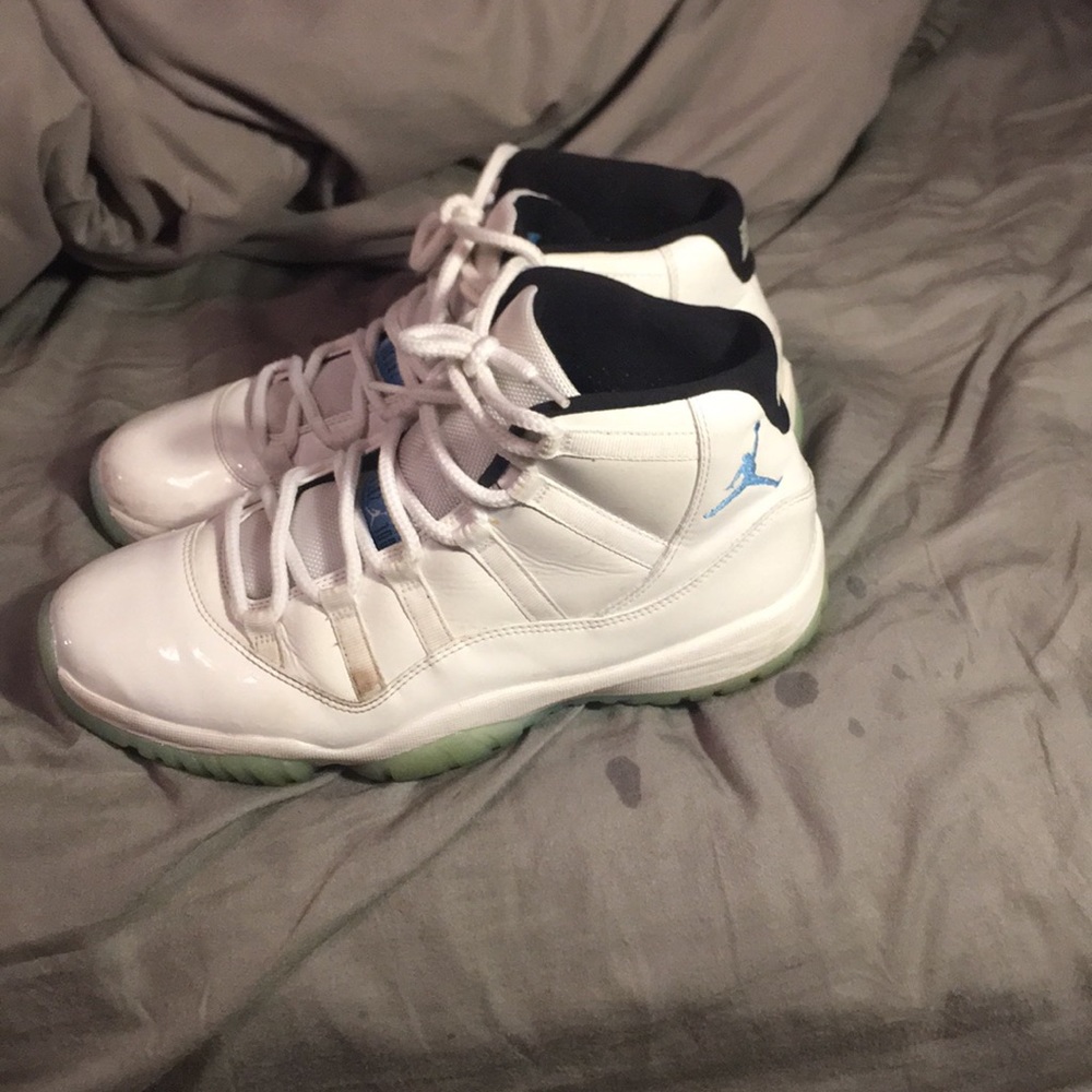 Jordan Retro 11 (Columbia)